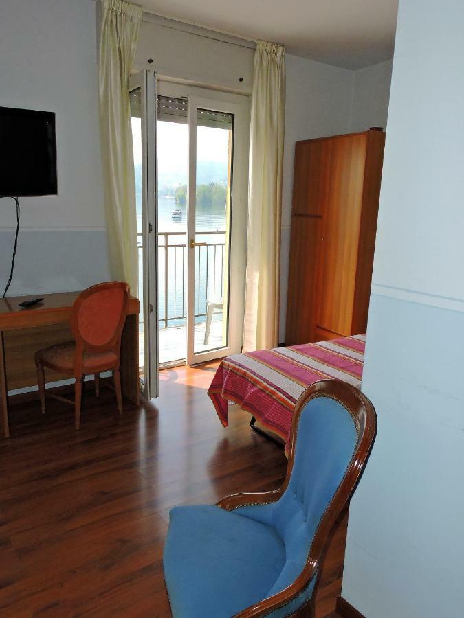 Hotel Capri Lesa Exterior foto